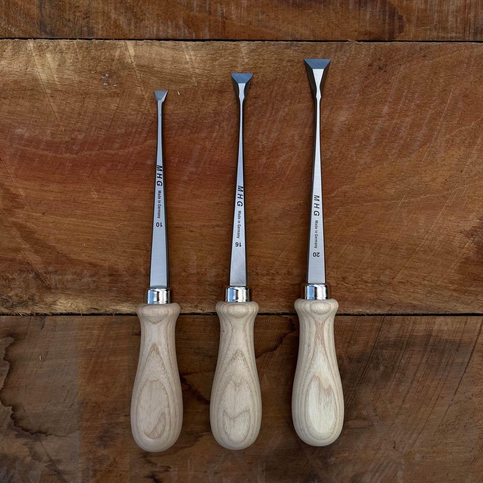 Angled Fishtail Chisel Fishtail-MHG-Chisel, 3 pcs Set, fine-honed blade – Alasdair Davidson ...